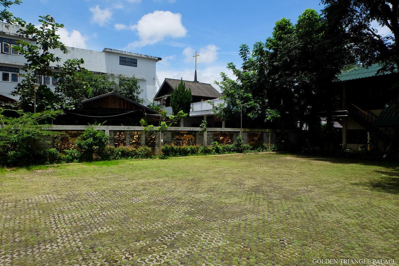 Golden Triangle Palace Chiang Rai Exterior foto
